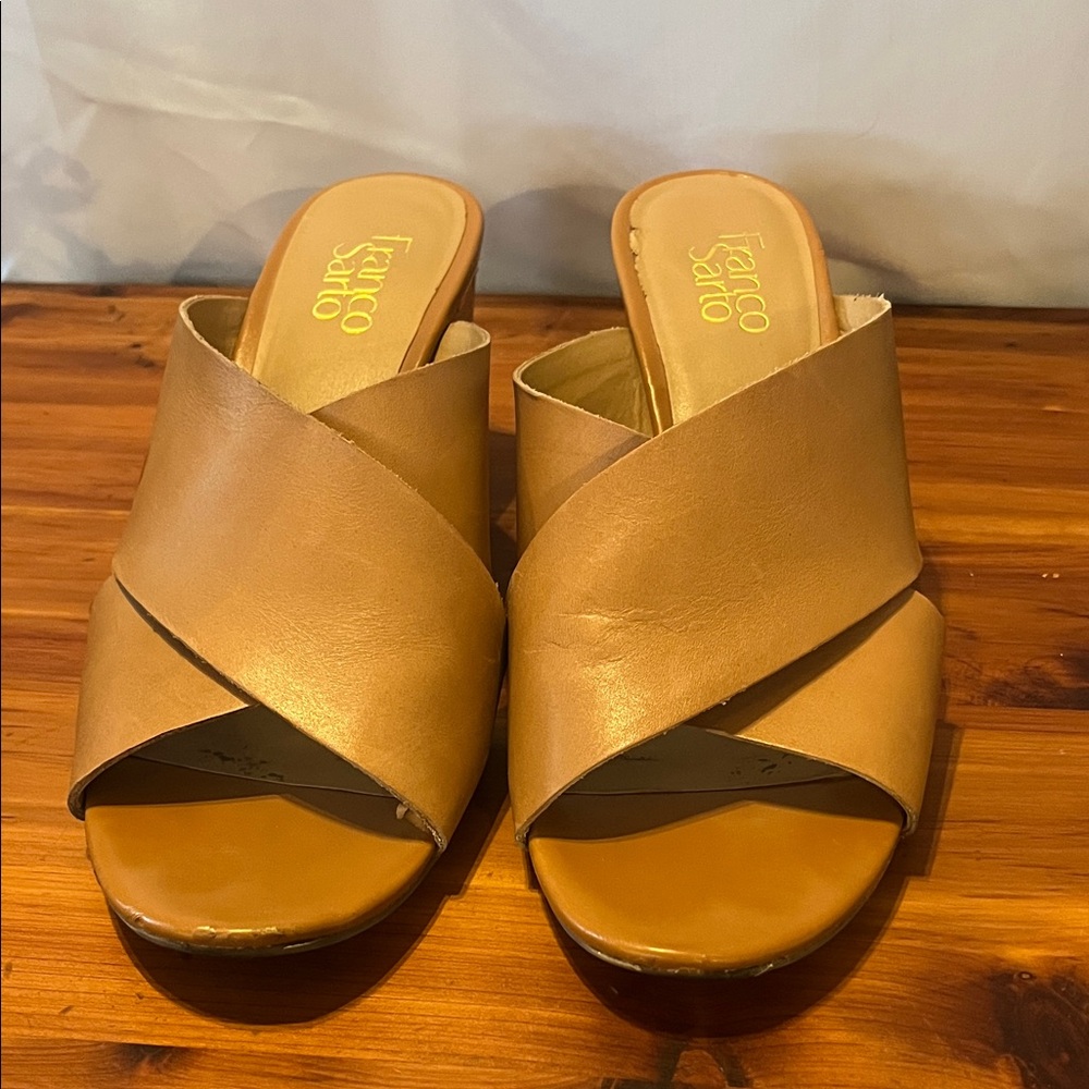 Franco Sarto Women's Tan Leather Stacked Wedge Sandals